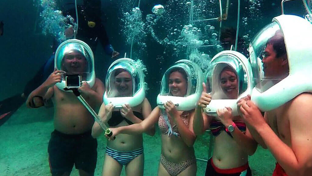 SEA-WALKING-OR-HELMET-DIVING-in-Andaman